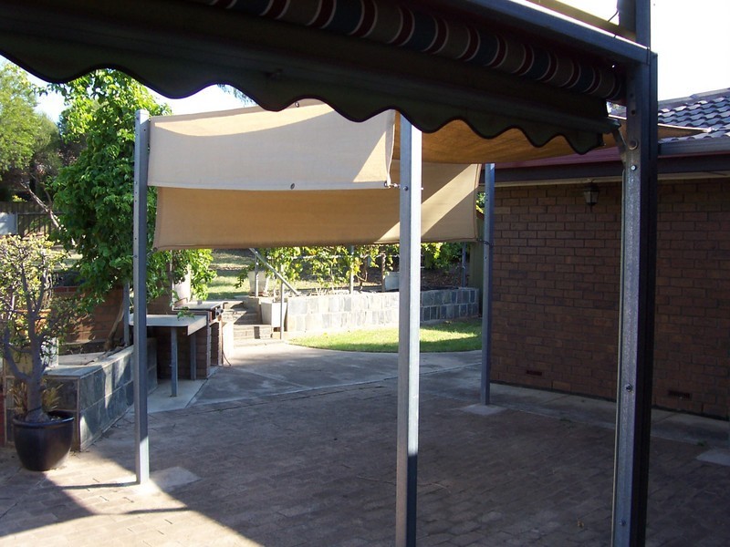 10 Jade Crescent, Happy Valley SA 5159