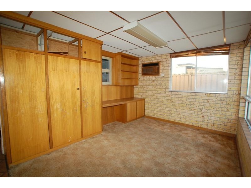 19 Cungena Ave, Park Holme SA 5043