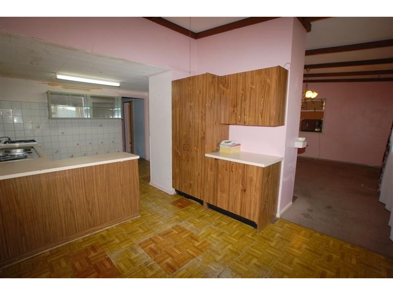 19 Cungena Ave, Park Holme SA 5043