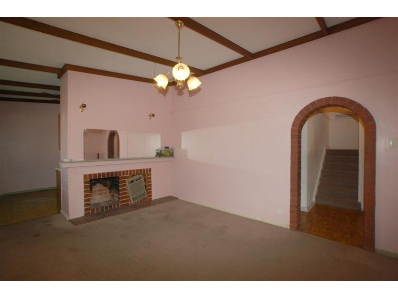 19 Cungena Ave, Park Holme SA 5043