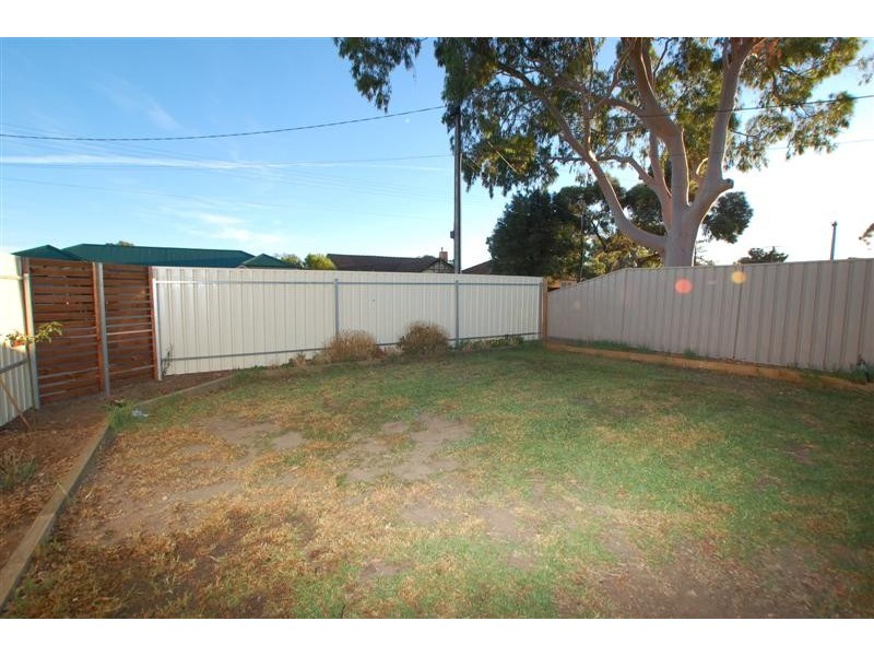 19 Cungena Ave, Park Holme SA 5043