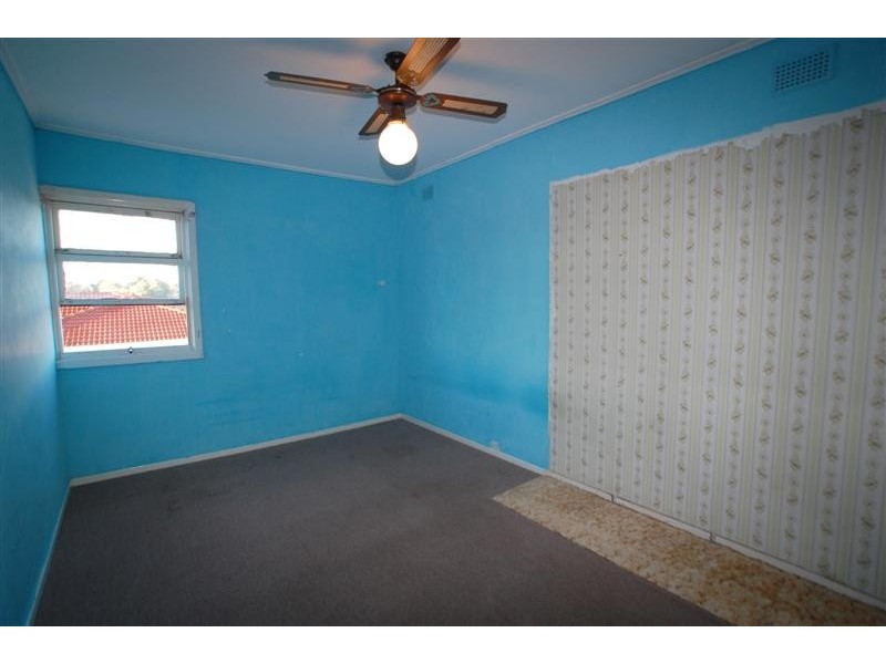 19 Cungena Ave, Park Holme SA 5043