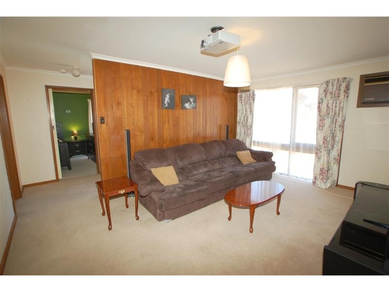 11 Milan Crescent, Hackham West SA 5163