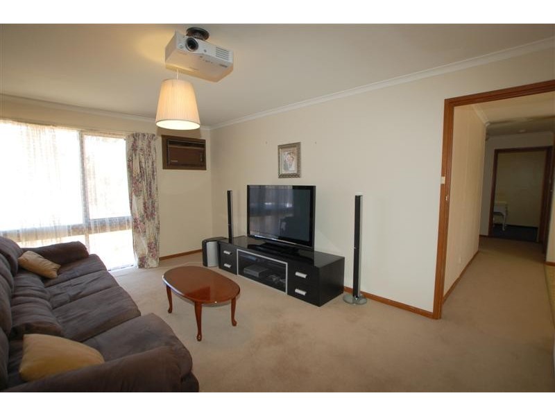 11 Milan Crescent, Hackham West SA 5163