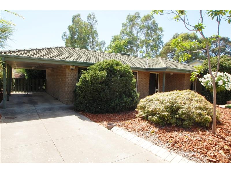16  Topaz Drive, Flagstaff Hill SA 5159
