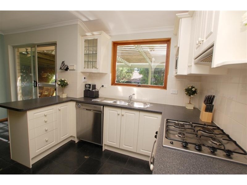 16  Topaz Drive, Flagstaff Hill SA 5159