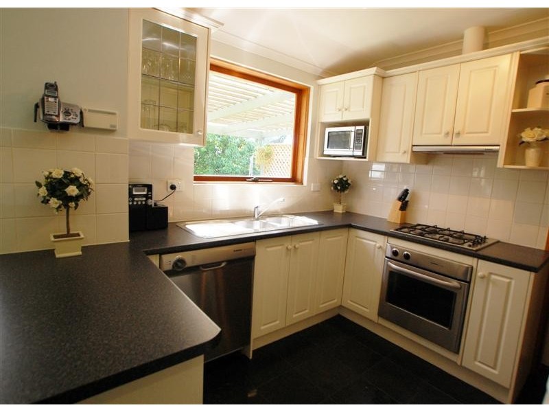 16  Topaz Drive, Flagstaff Hill SA 5159