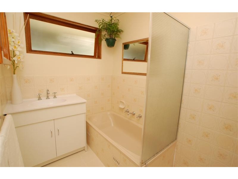 16  Topaz Drive, Flagstaff Hill SA 5159