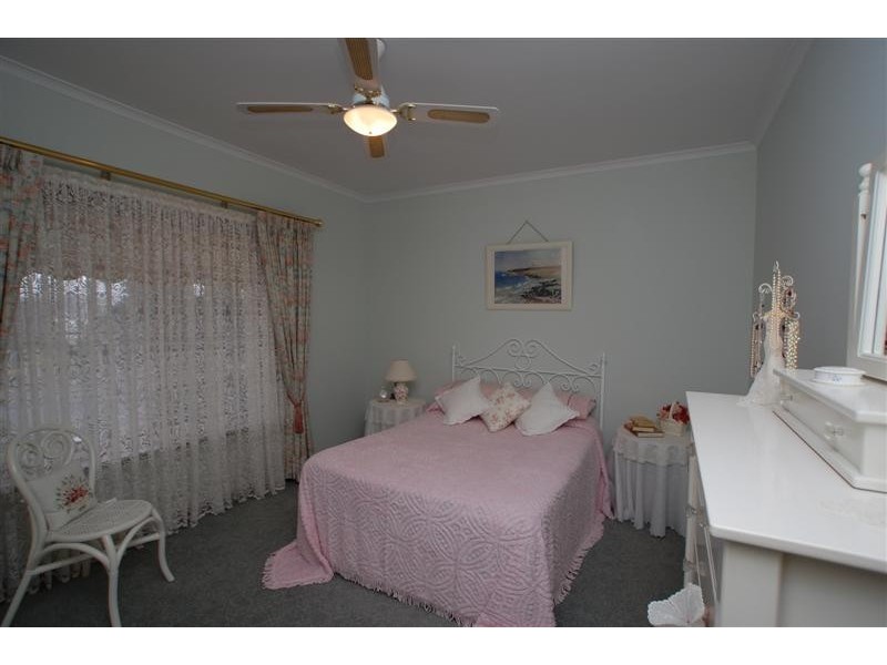 4 Abiona Street, Flagstaff Hill SA 5159