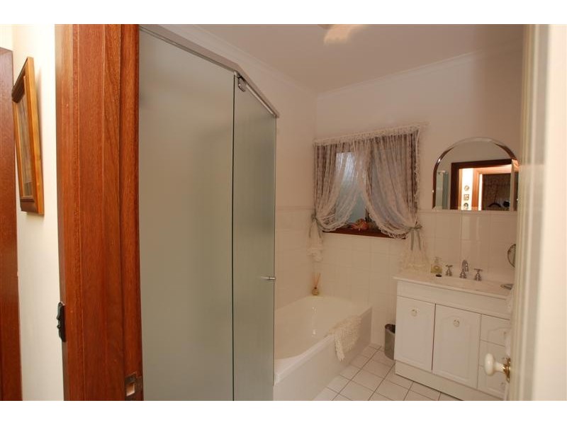 4 Abiona Street, Flagstaff Hill SA 5159