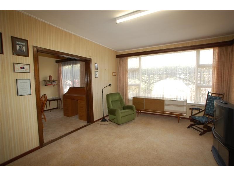 27 Sutton Avenue, Seacombe Gardens SA 5047