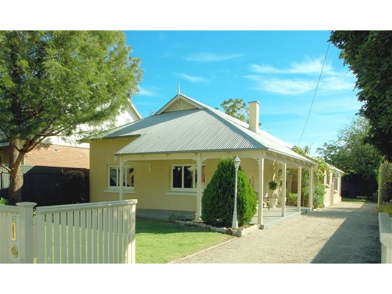 57 Tutt Avenue, Kingswood SA 5062