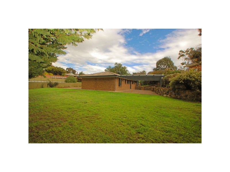 15 Chifley Crescent, Trott Park SA 5158