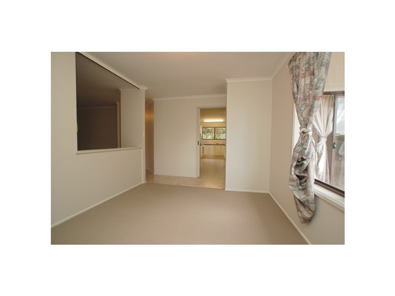 15 Chifley Crescent, Trott Park SA 5158
