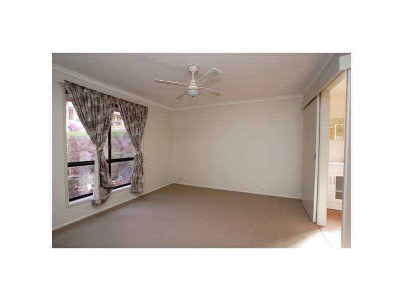 15 Chifley Crescent, Trott Park SA 5158