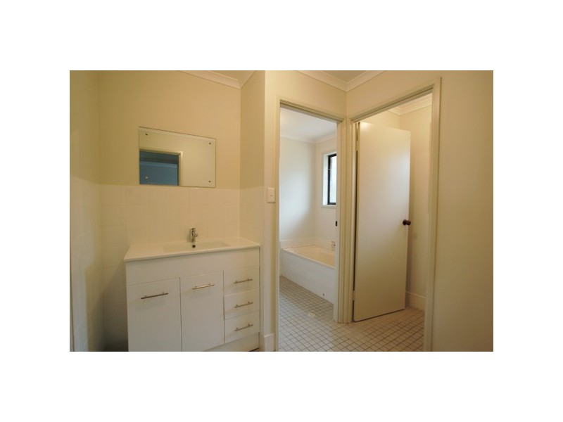 15 Chifley Crescent, Trott Park SA 5158