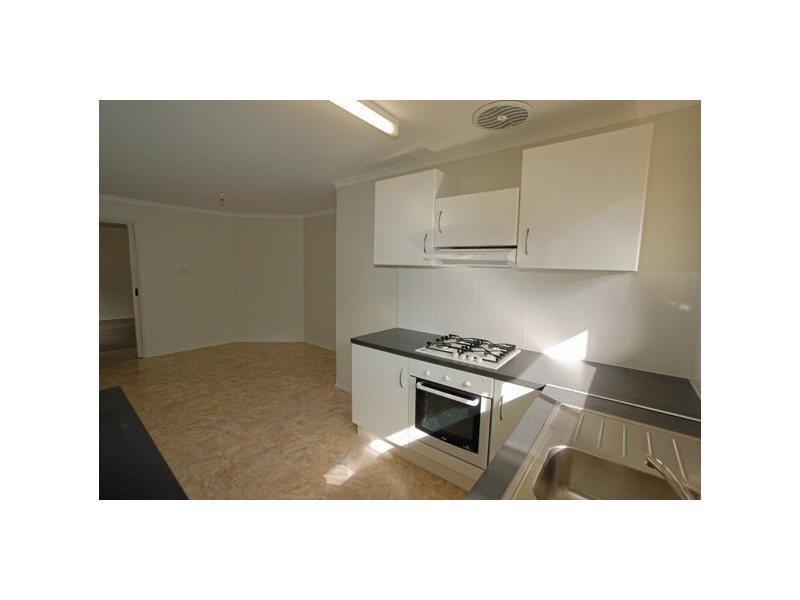 15 Chifley Crescent, Trott Park SA 5158