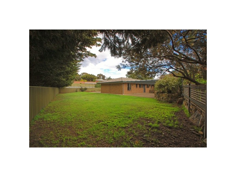 15 Chifley Crescent, Trott Park SA 5158