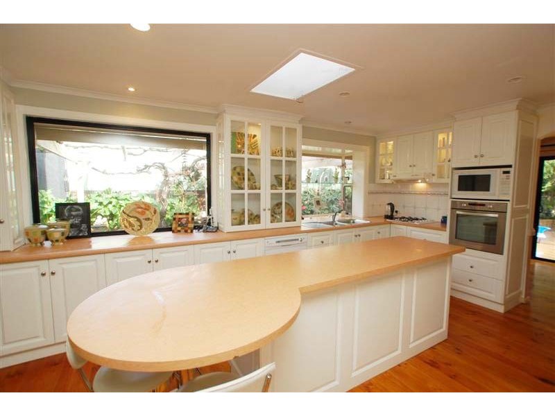 17 Dew Street, Aberfoyle Park SA 5159