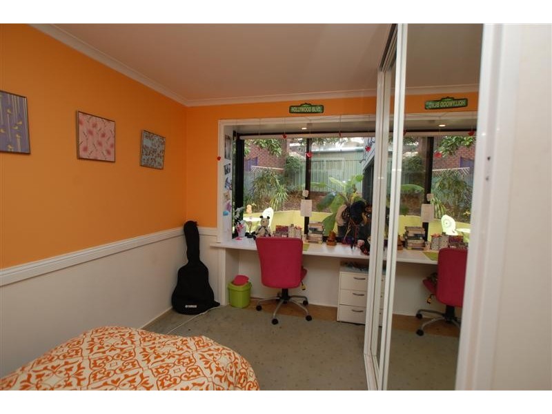 17 Dew Street, Aberfoyle Park SA 5159