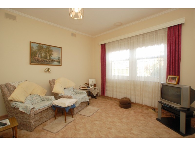 11 Sixth Avenue, Ascot Park SA 5043