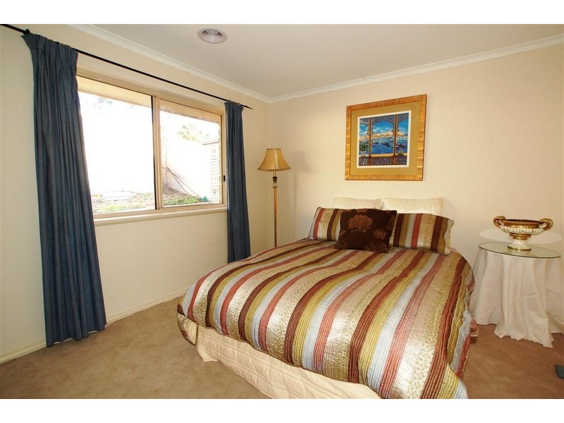 17 Songlark Grove, Flagstaff Hill SA 5159