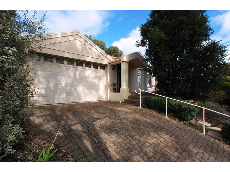 17 Songlark Grove, Flagstaff Hill SA 5159