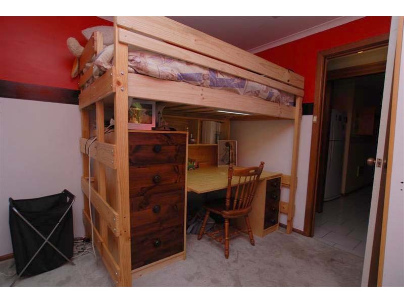 28 Sherwood Ave, Happy Valley SA 5159