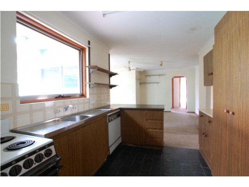 12 Sandpiper Cres, Aberfoyle Park SA 5159