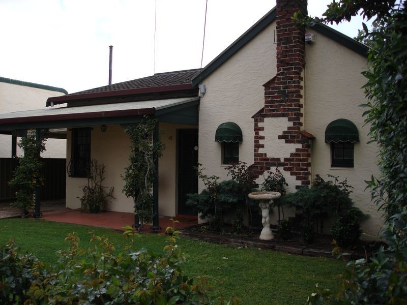 32 Kent Road, Keswick SA 5035