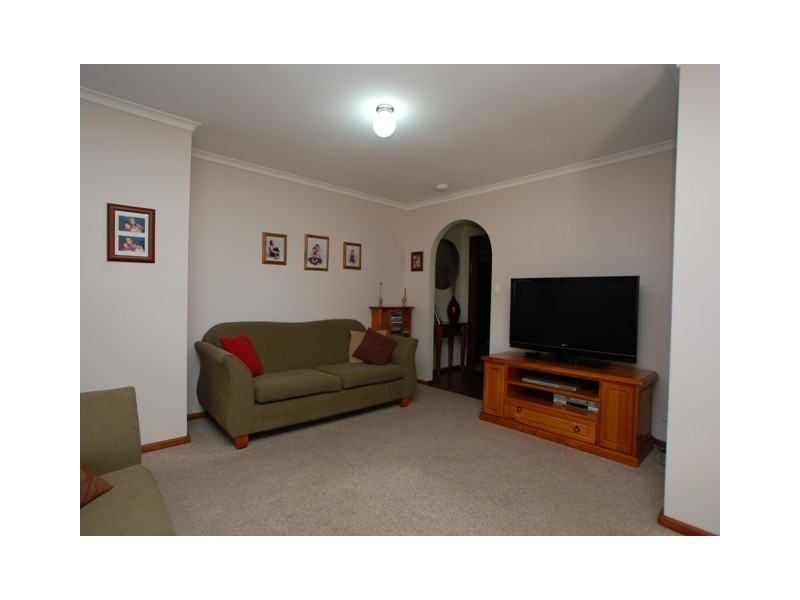 24 Garnet Crescent, Flagstaff Hill SA 5159