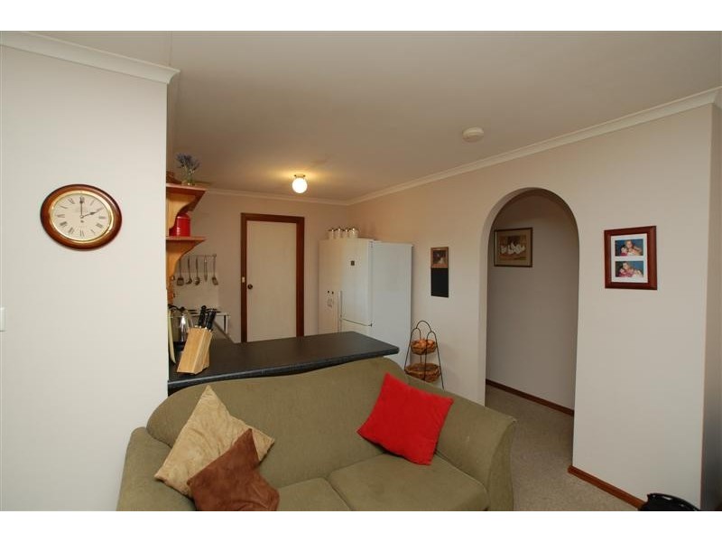 24 Garnet Crescent, Flagstaff Hill SA 5159