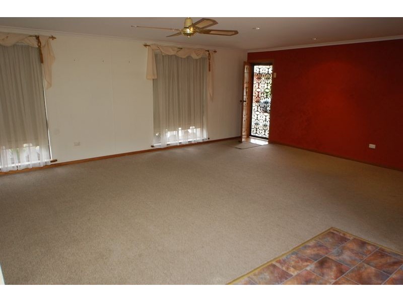 1-2 Wallala Avenue, Park Holme SA 5043