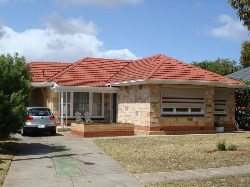 35 Oakleigh Road, Marion SA 5043