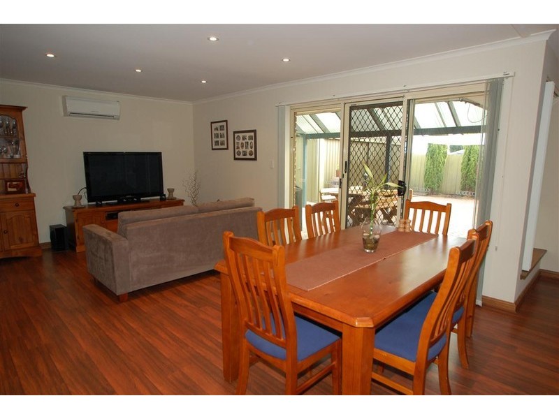 40 Knox Drive, Woodcroft SA 5162