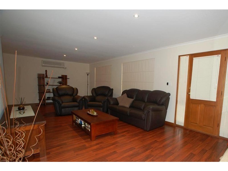 40 Knox Drive, Woodcroft SA 5162