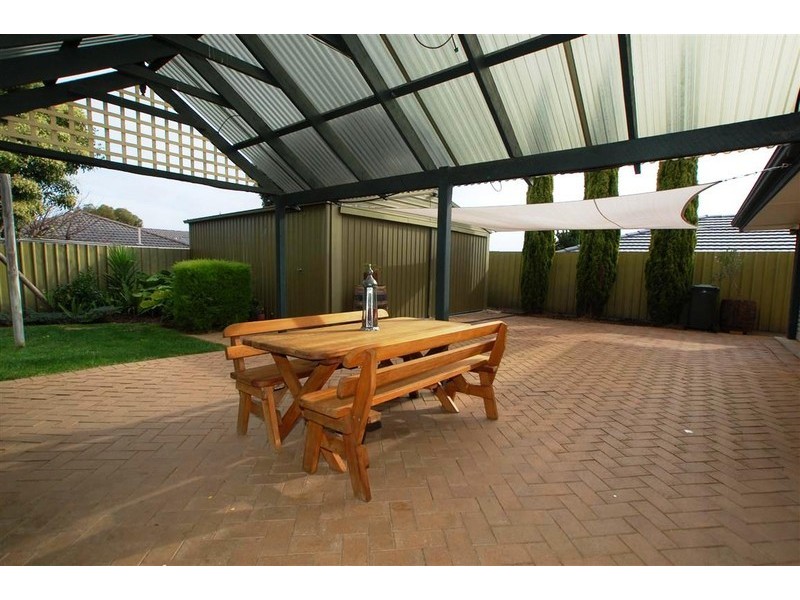 40 Knox Drive, Woodcroft SA 5162