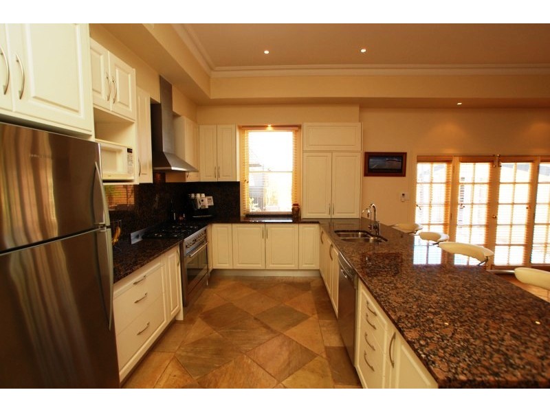 2 Swinburne Ave, Plympton Park SA 5038