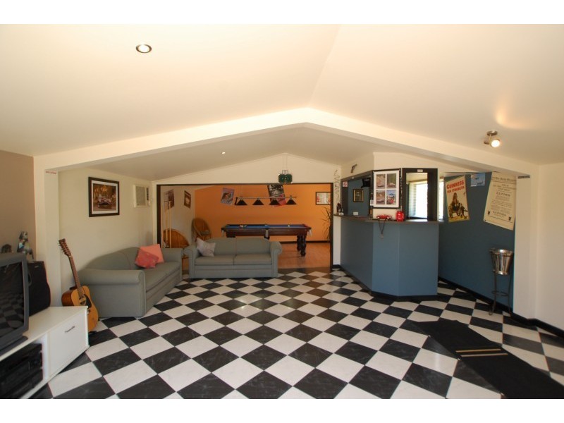 2 Swinburne Ave, Plympton Park SA 5038