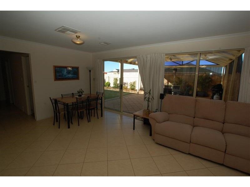 18 Dolphin Boulevard, Aldinga Beach SA 5173