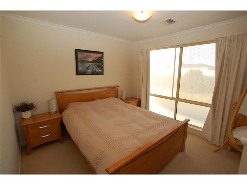 18 Dolphin Boulevard, Aldinga Beach SA 5173