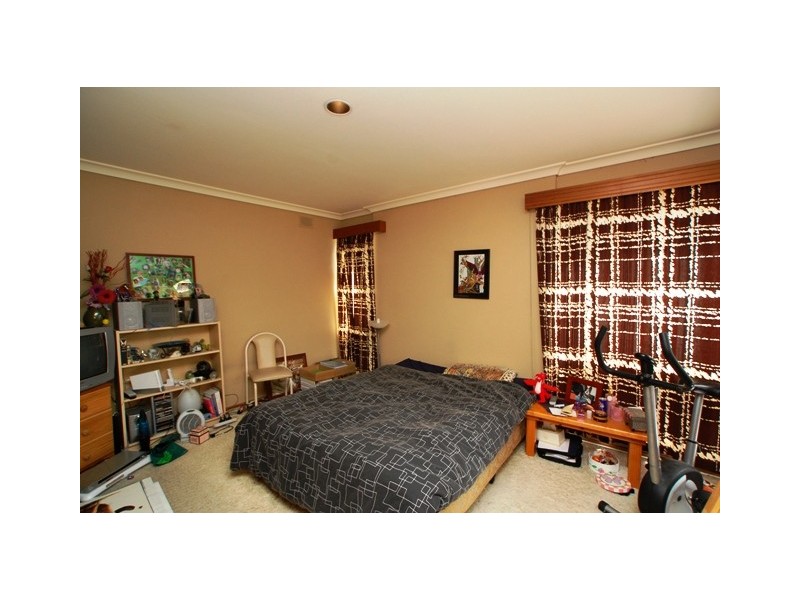 15  Regency Road, Happy Valley SA 5159