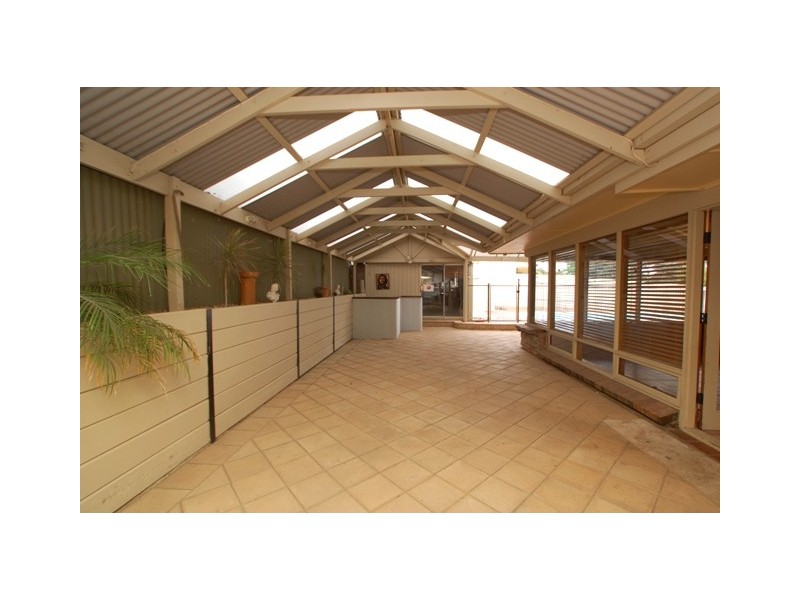 11 Calomba Crescent, Happy Valley SA 5159