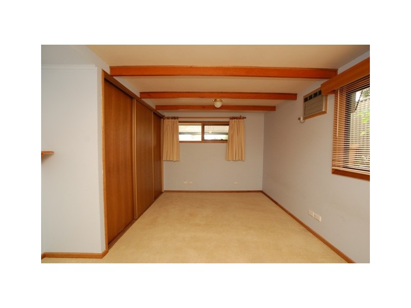 11 Calomba Crescent, Happy Valley SA 5159