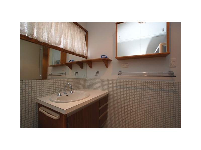 11 Calomba Crescent, Happy Valley SA 5159