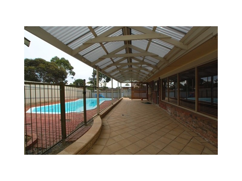 11 Calomba Crescent, Happy Valley SA 5159