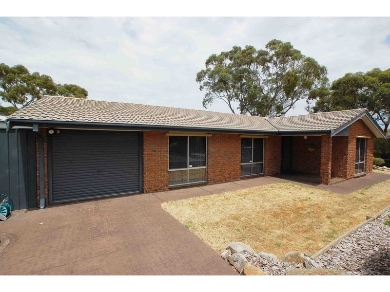 2 Sheoak Crescent, Aberfoyle Park SA 5159