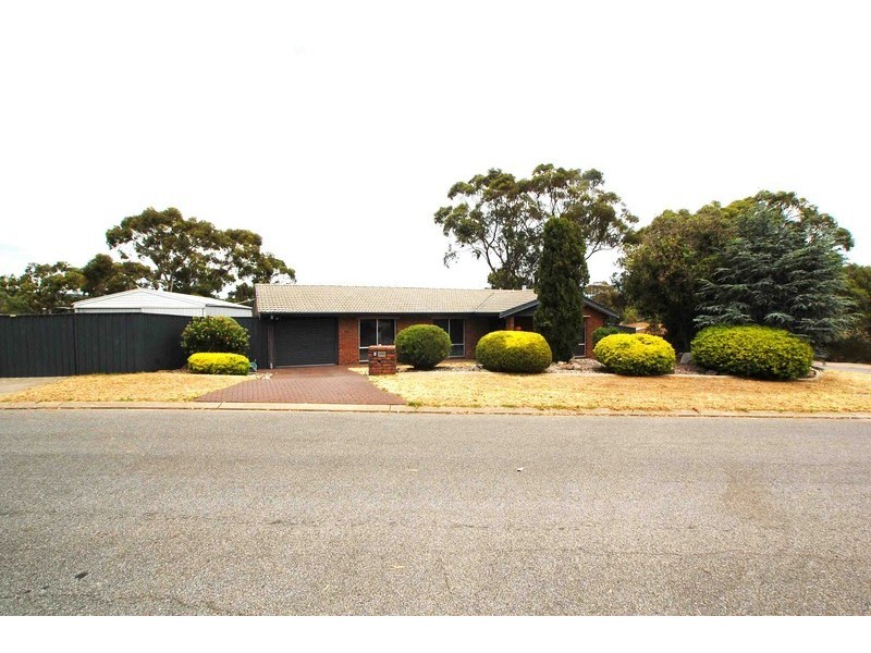 2 Sheoak Crescent, Aberfoyle Park SA 5159