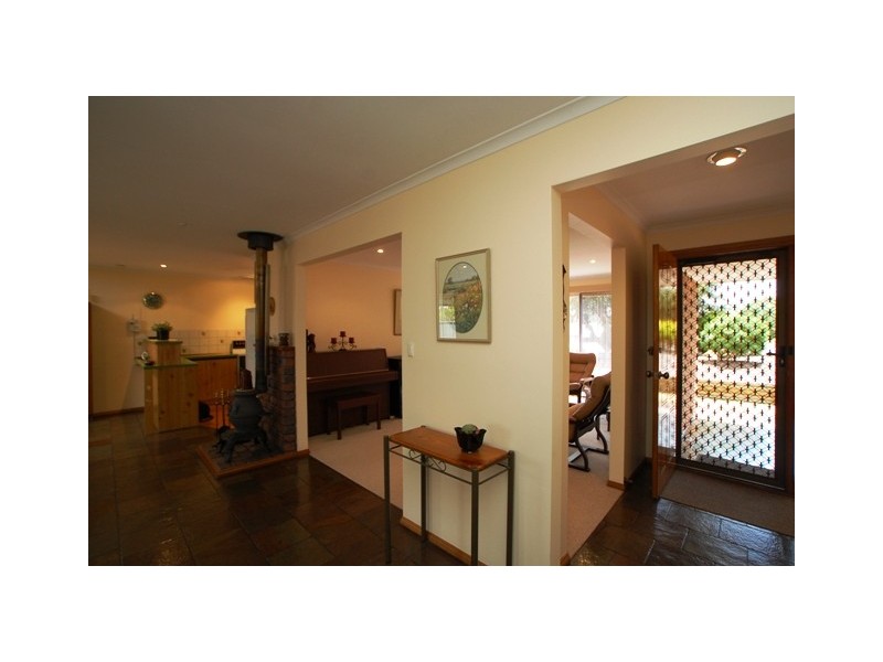 2 Sheoak Crescent, Aberfoyle Park SA 5159