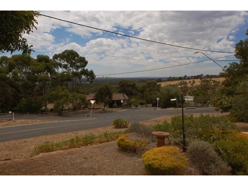 2/52 Hillcrest Drive, Eden Hills SA 5050